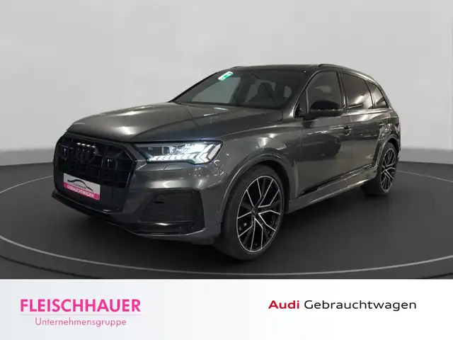 Audi Q7 main image