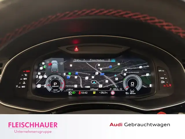Audi Q7 view 12