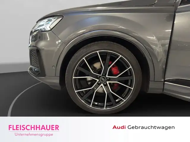 Audi Q7 view 23