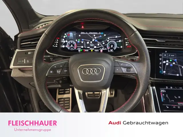 Audi Q7 view 11