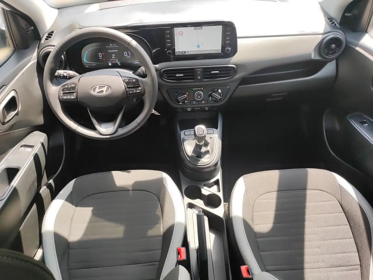 Hyundai i10 1.0 Select inkl. Sitzheizung ! 12