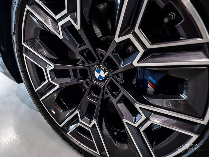 BMW 550 e xDrive M-SPORT*AHK*B&W*LED*ICONIC-GLOW*HEADUP — photo 5