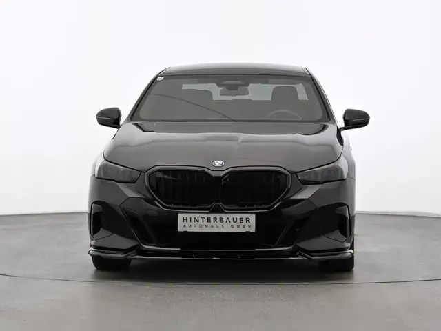BMW 550 e xDrive M-SPORT*AHK*B&W*LED*ICONIC-GLOW*HEADUP Ansicht 3