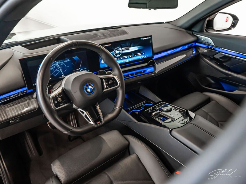 BMW 550 e xDrive M-SPORT*AHK*B&W*LED*ICONIC-GLOW*HEADUP — photo 6