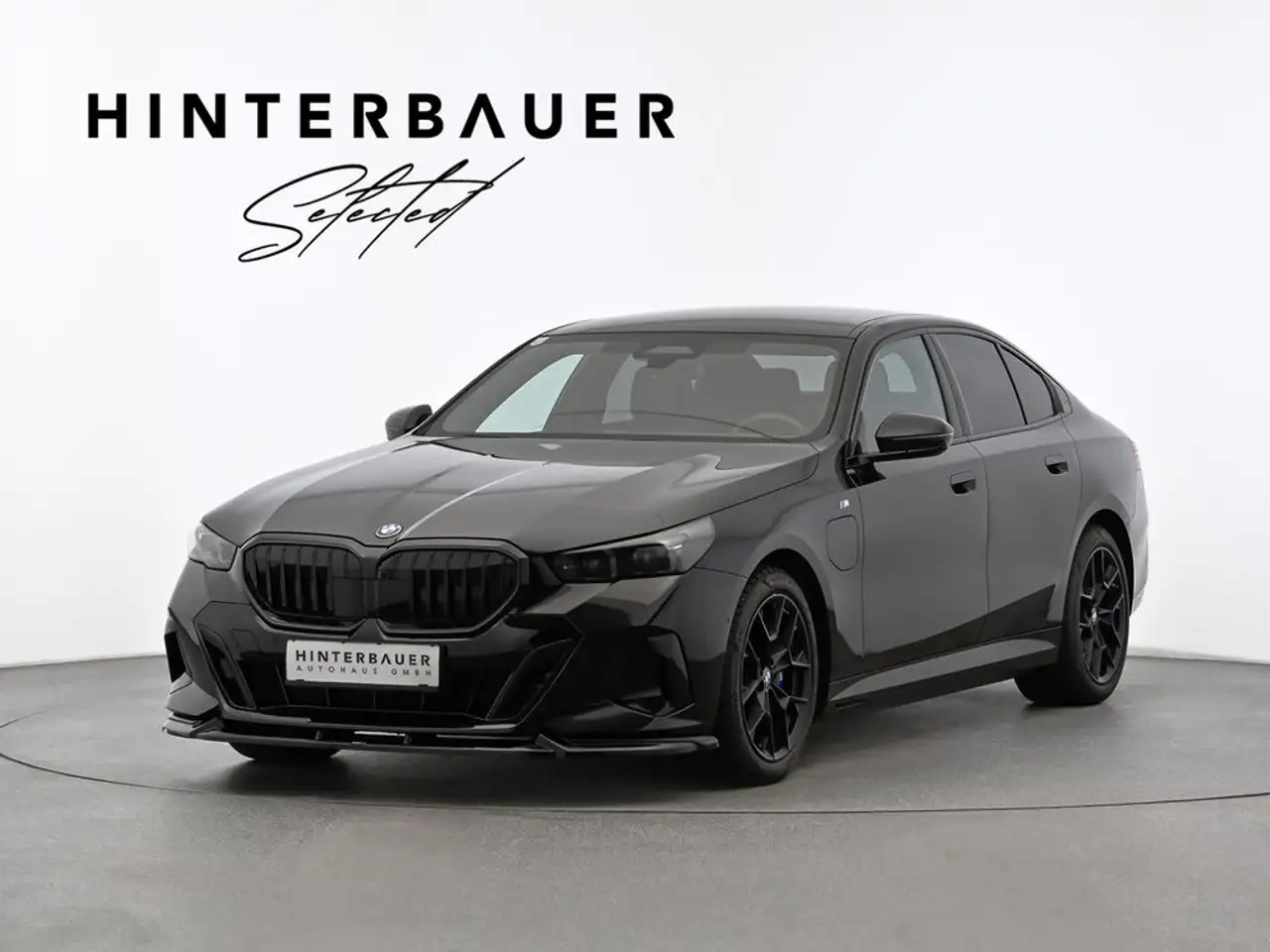 BMW 550 e xDrive M-SPORT*AHK*B&W*LED*ICONIC-GLOW*HEADUP