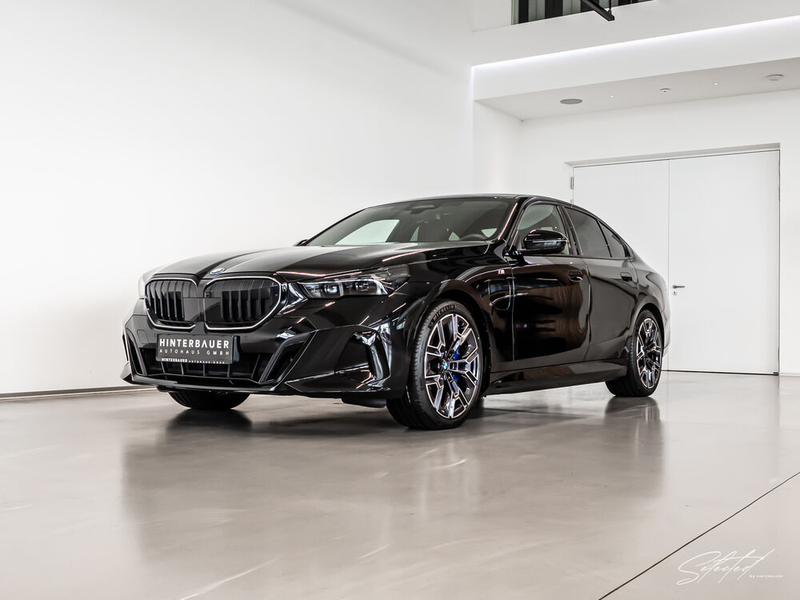 BMW 550 e xDrive M-SPORT*AHK*B&W*LED*ICONIC-GLOW*HEADUP — photo 14
