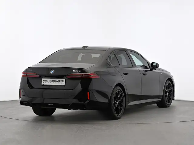 BMW 550 e xDrive M-SPORT*AHK*B&W*LED*ICONIC-GLOW*HEADUP Ansicht 5