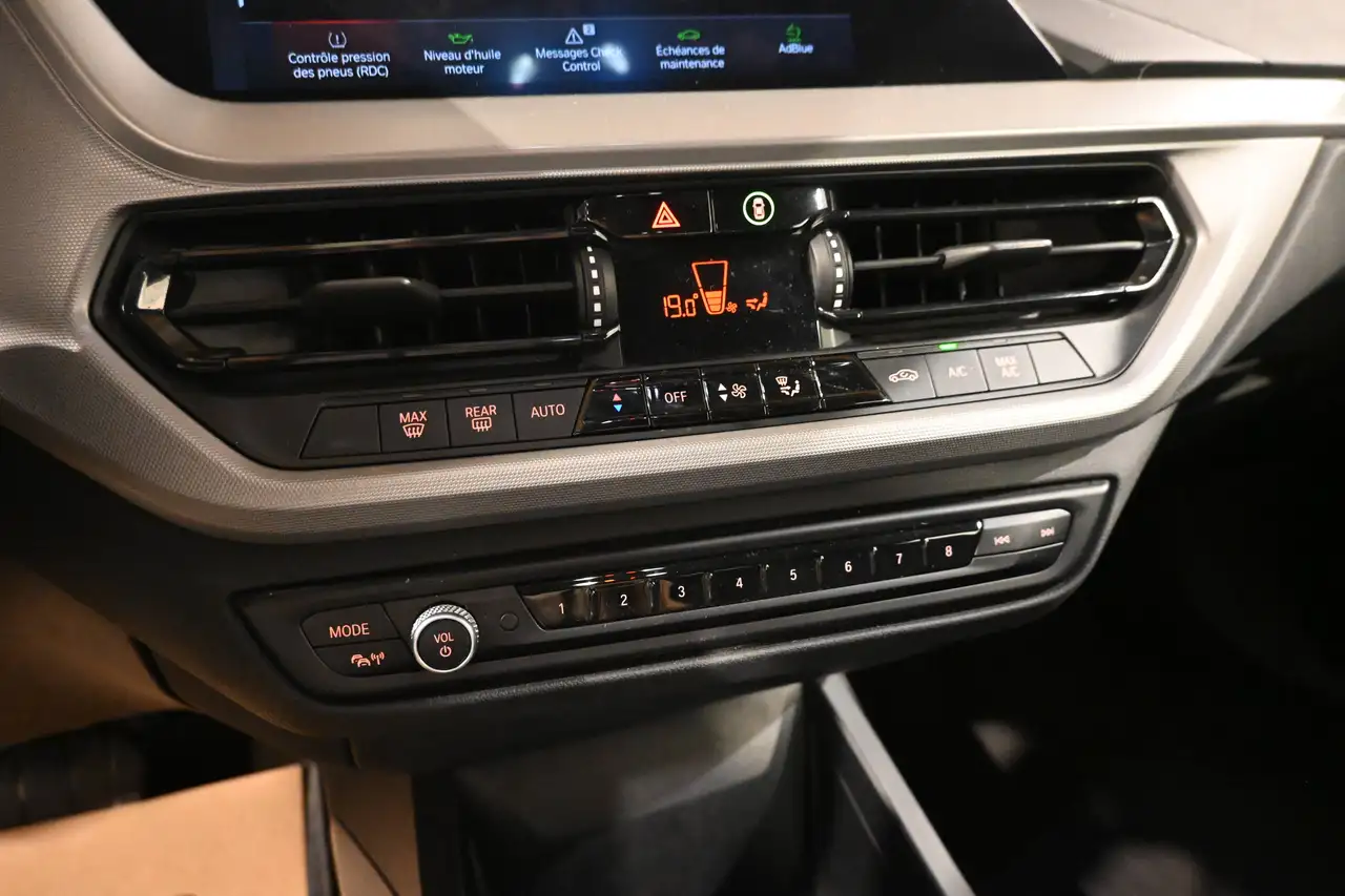 BMW 116 dA AUTO / LEDS BMW / CARPLAY / ANDROID / DISTRONIC / LANE ASSIST, миниатюра 18