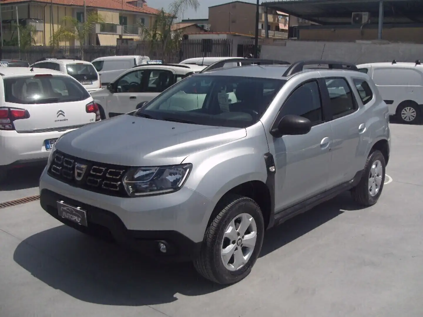 Dacia Duster 1.6 SCe GPL 4x2 Comfort Grigio - 1