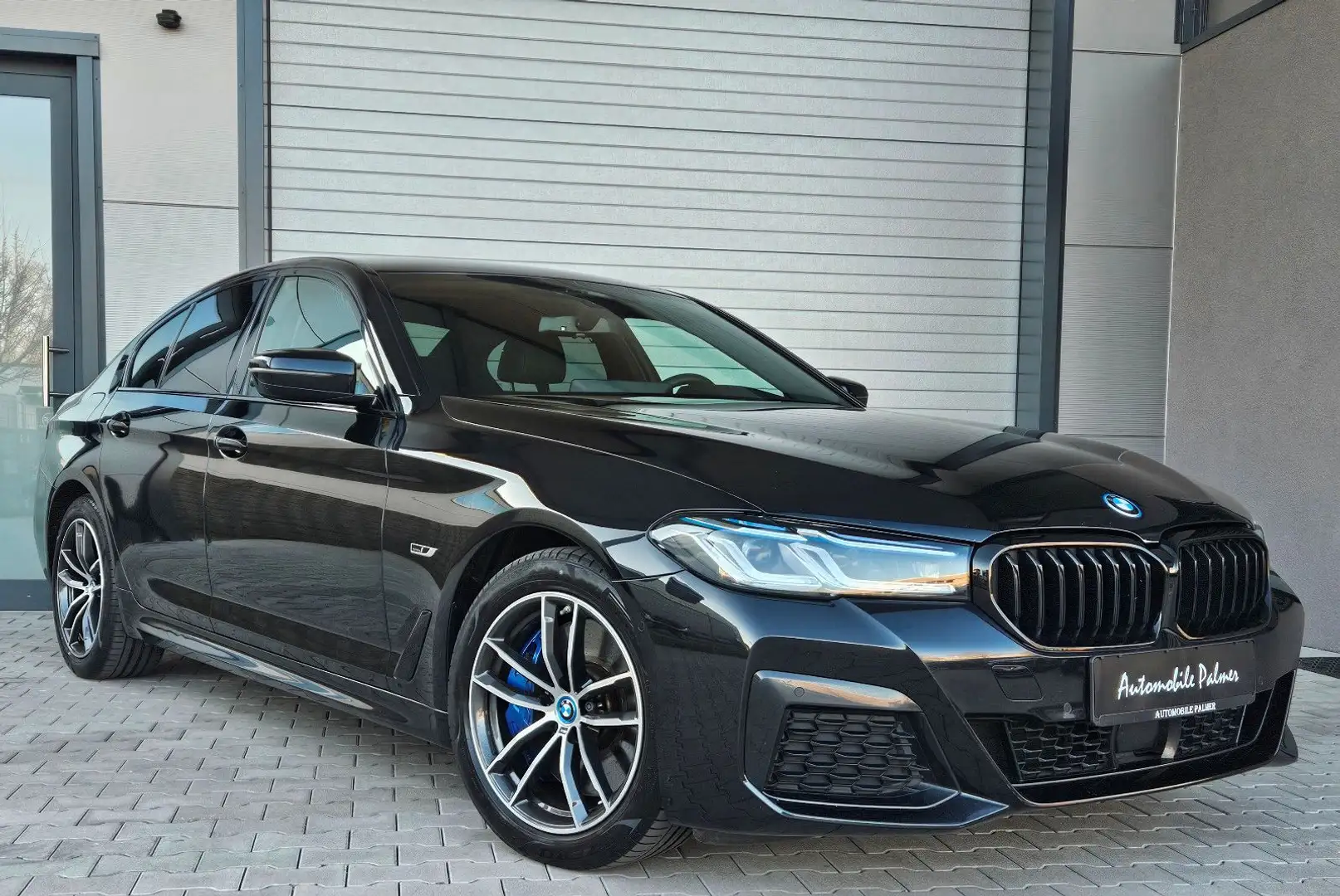 BMW 545 e xDrive M Sportpaket 1Hand Noir - 2