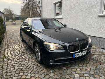 740i