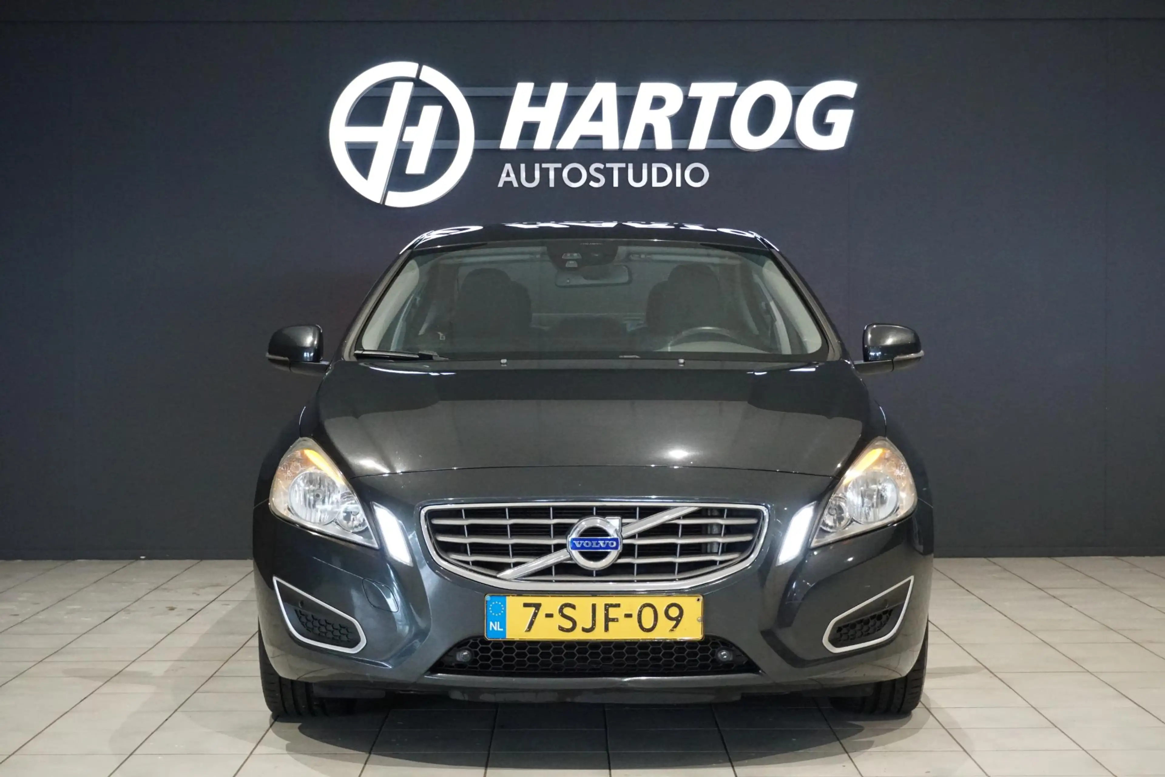 Volvo S60 1.6 T3 Summum + NAVIGATIE / BLUETOOTH / LMV — photo 9