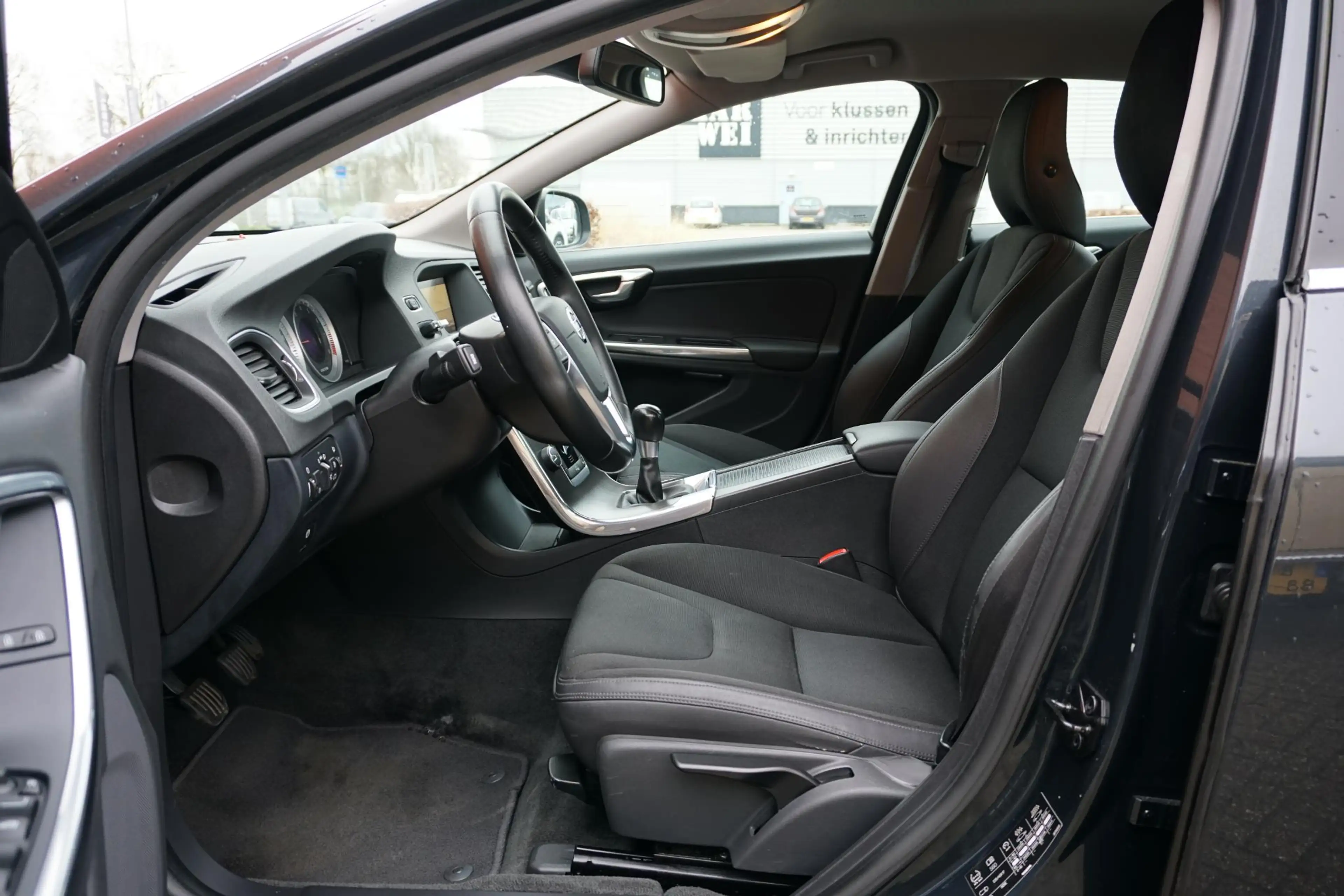 Volvo S60 1.6 T3 Summum + NAVIGATIE / BLUETOOTH / LMV — photo 14