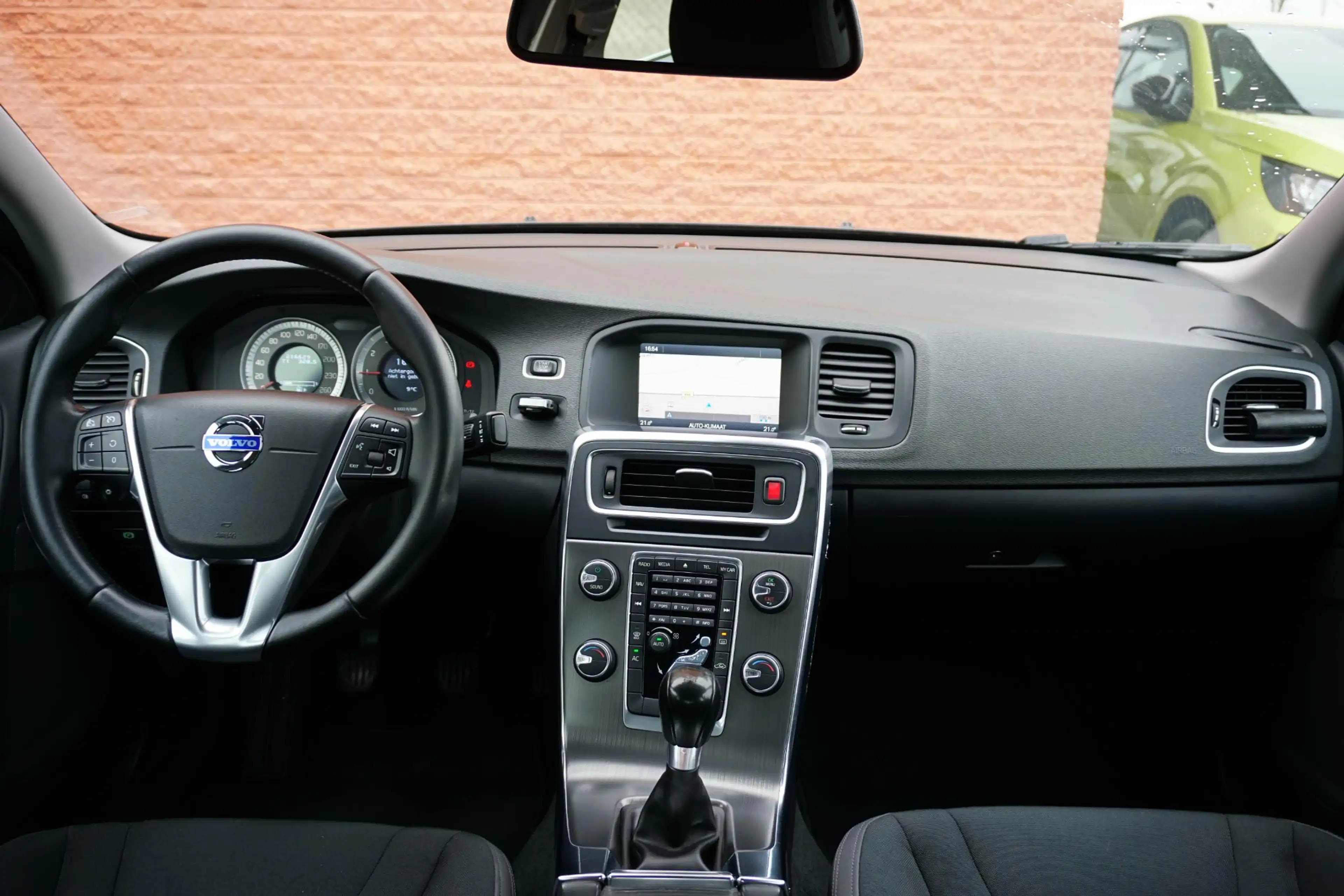 Volvo S60 1.6 T3 Summum + NAVIGATIE / BLUETOOTH / LMV — photo 4