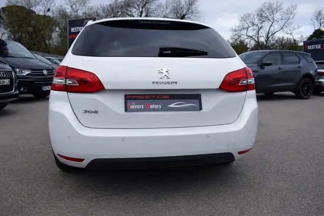 Peugeot 308 view 7