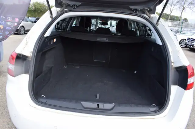 Peugeot 308 view 14
