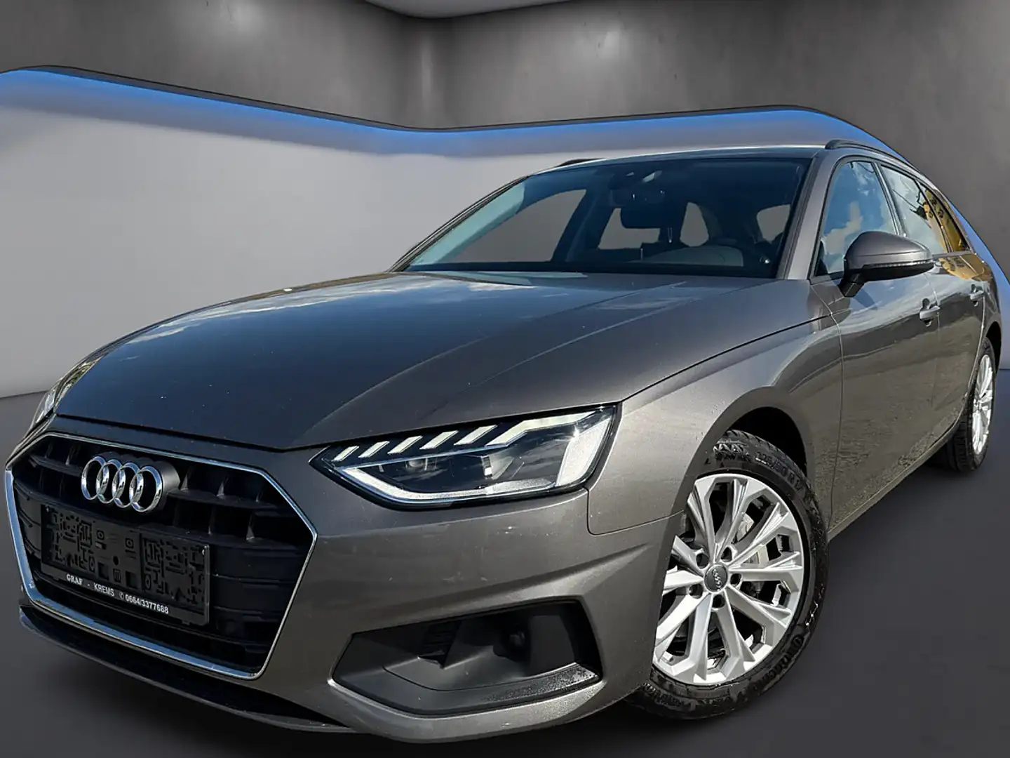 Audi A4 Avant 40 TDI S-tronic *MatrixLED*AHK*Navi* Grau - 1