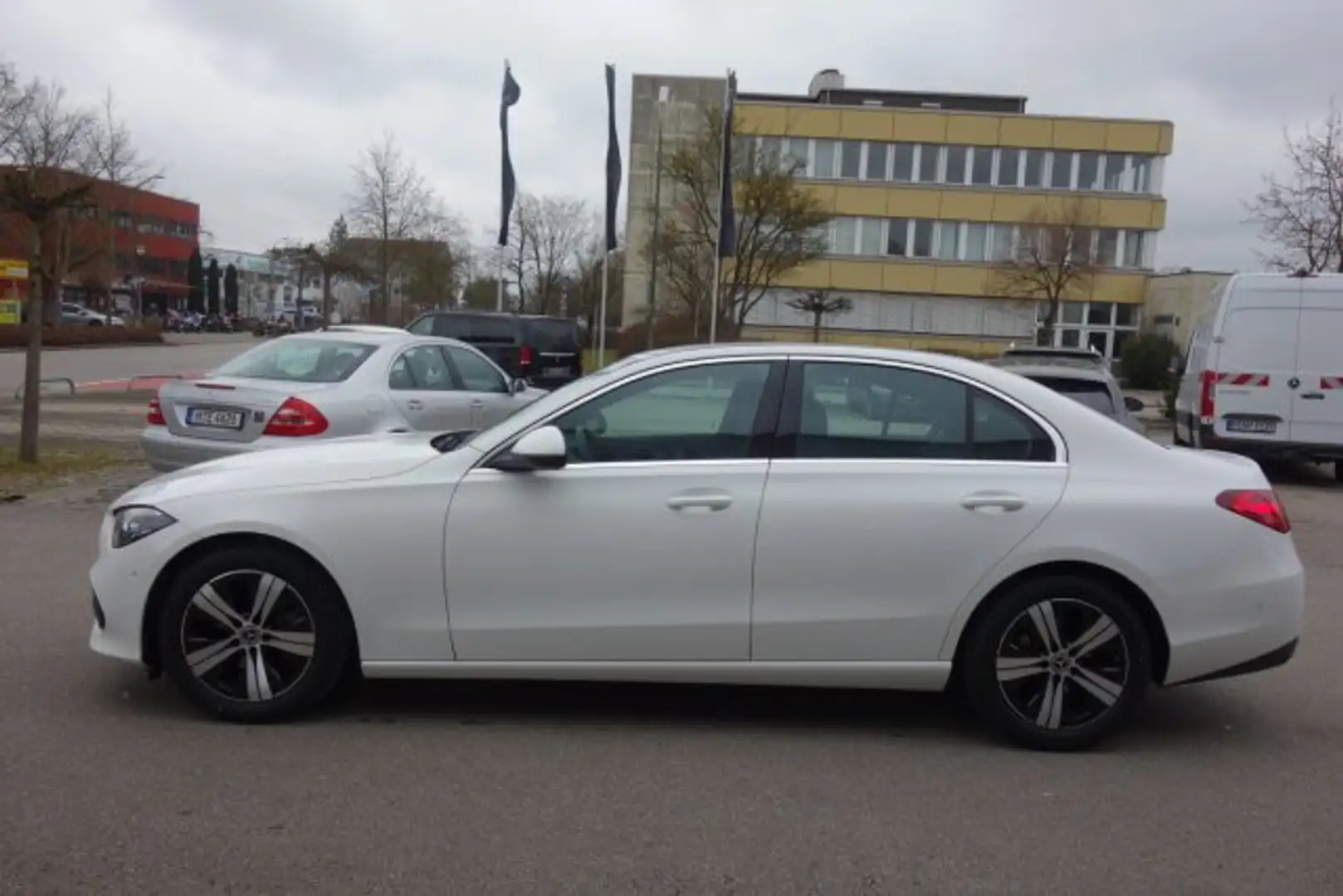 Mercedes-Benz C 180 C 180 AVANTGARDE LED AHK KAMERA WINTER PAK MBUX Weiß - 2