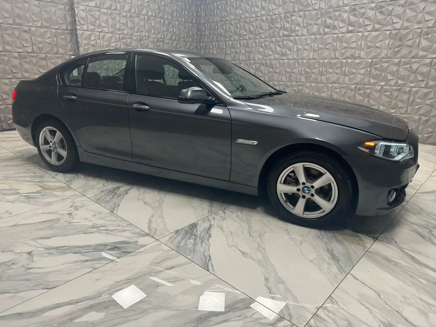BMW 520 d *Bi-Xenon-Leder-Navi*142.301km* Gris - 2