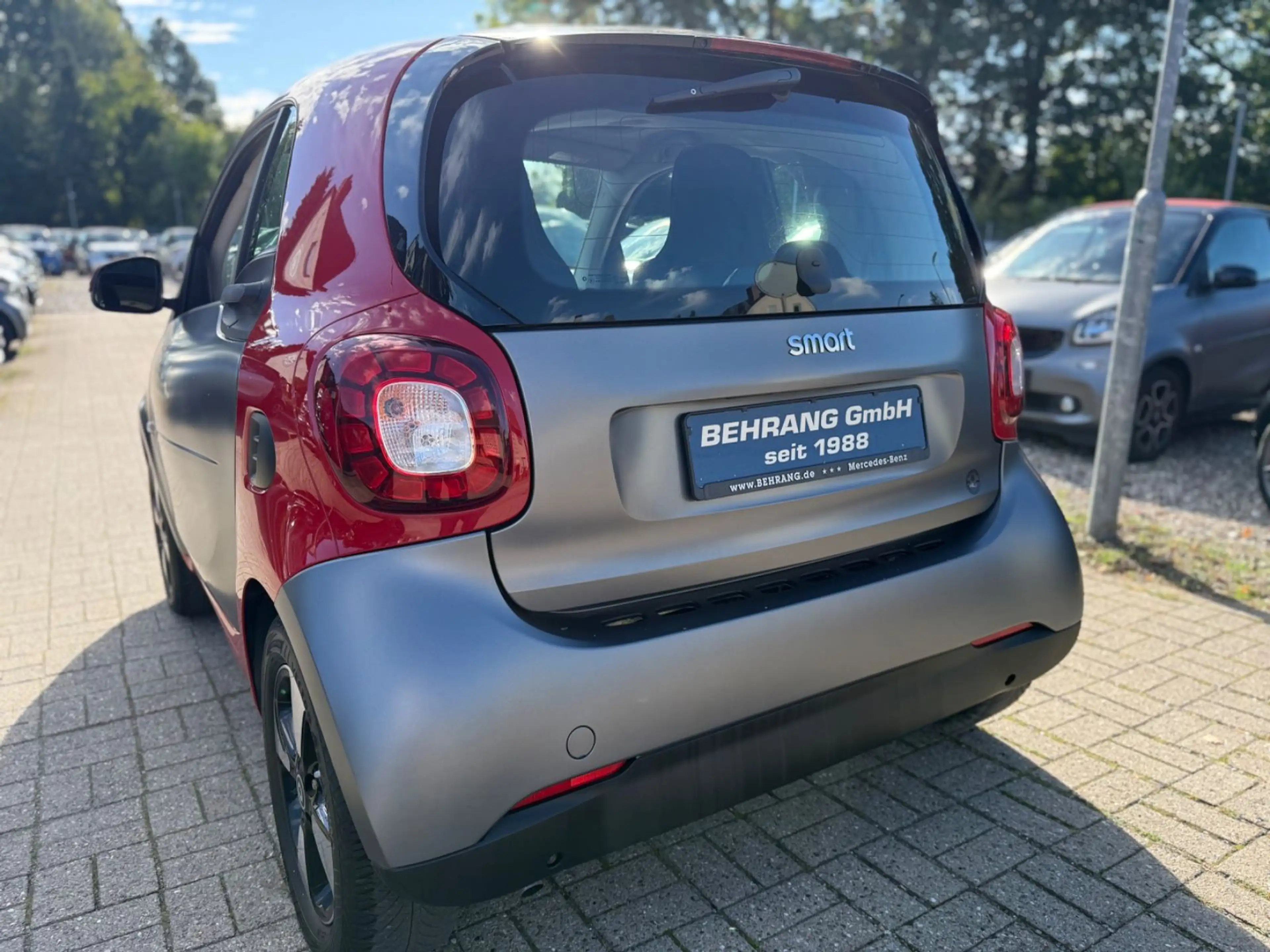 smart forTwo ****1.HAND****PANORAMA*NAVI*SITZHEIZUNG* — photo 4