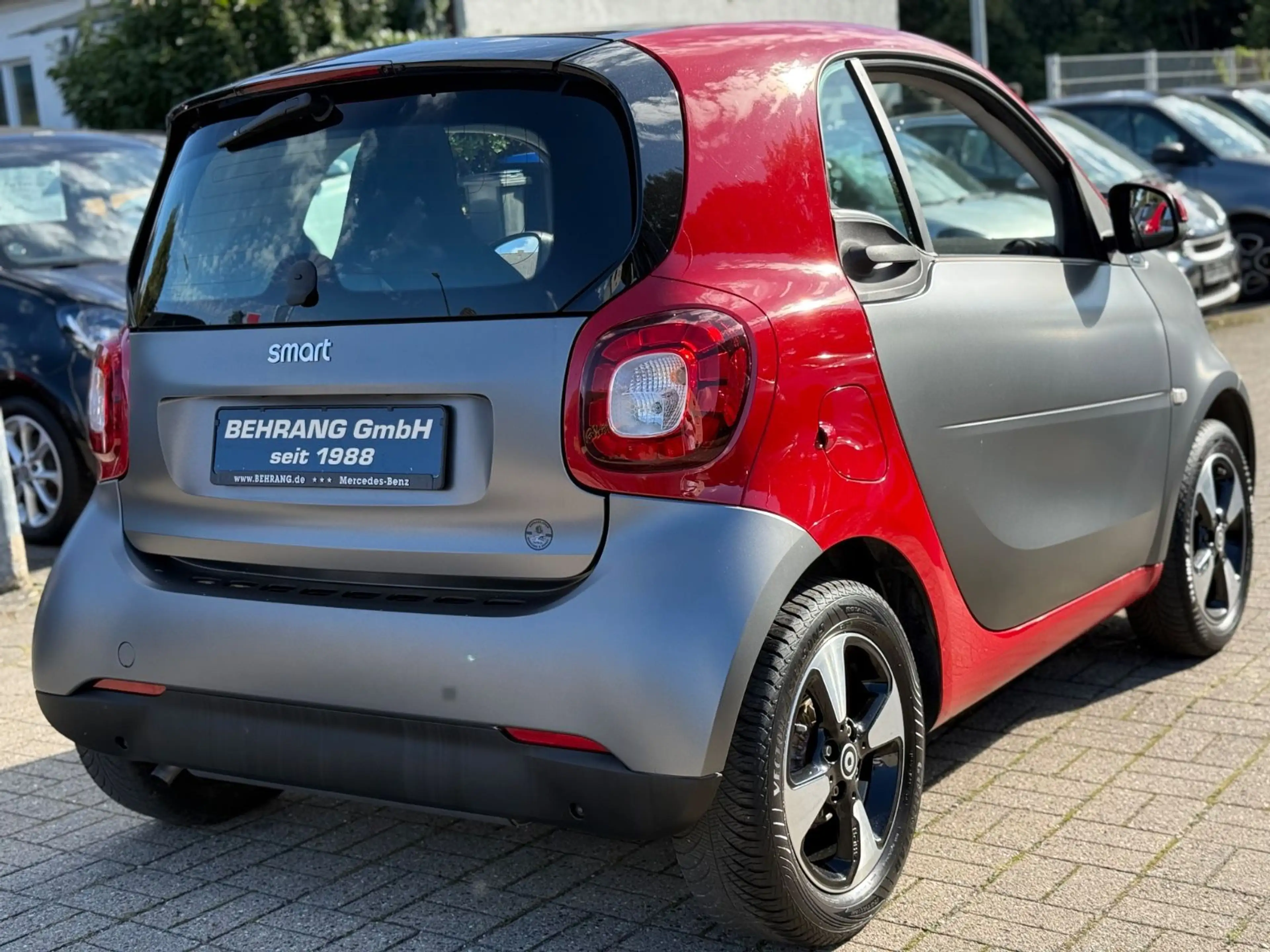 smart forTwo ****1.HAND****PANORAMA*NAVI*SITZHEIZUNG* — photo 9