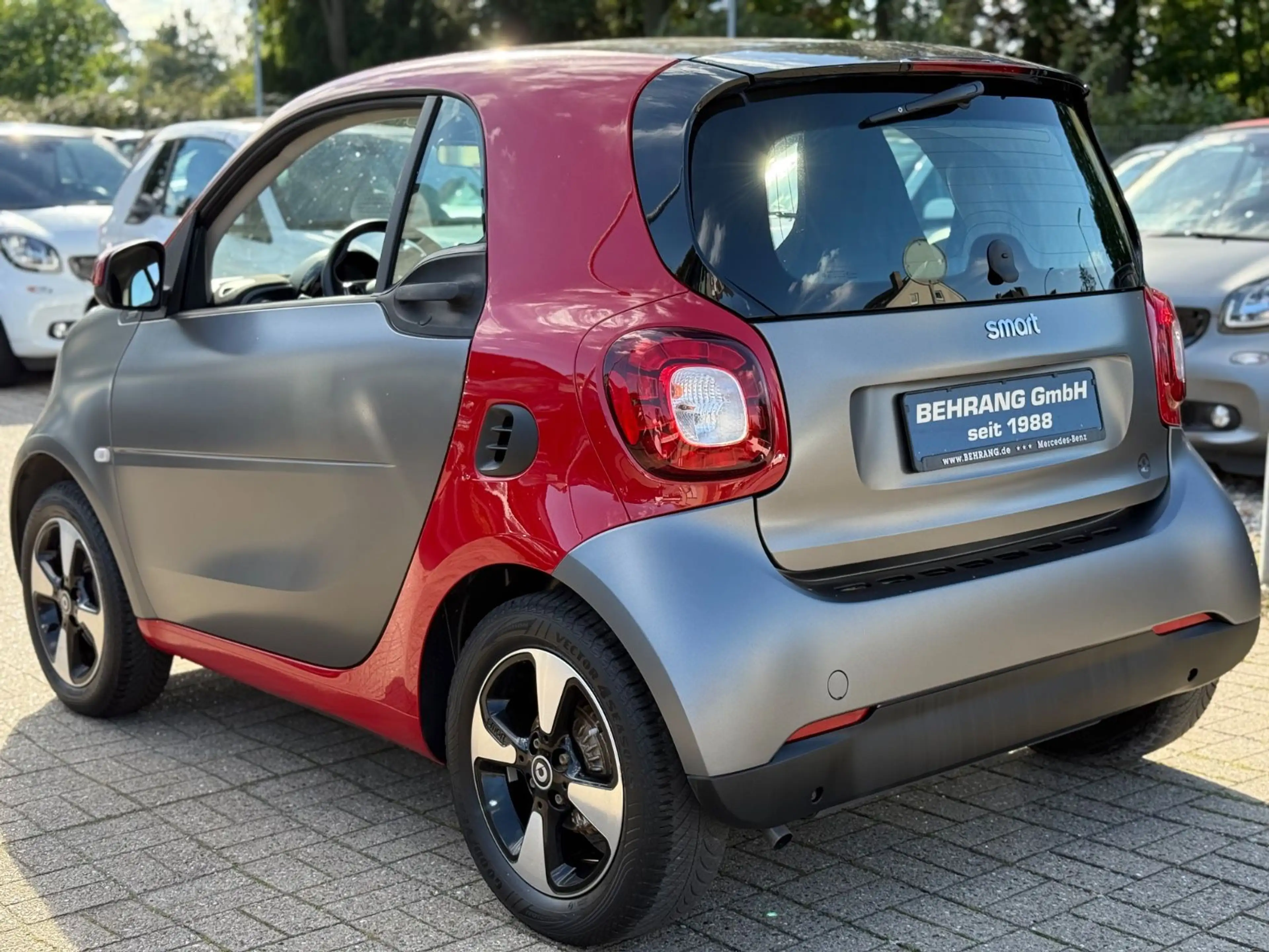 smart forTwo ****1.HAND****PANORAMA*NAVI*SITZHEIZUNG* — photo 5
