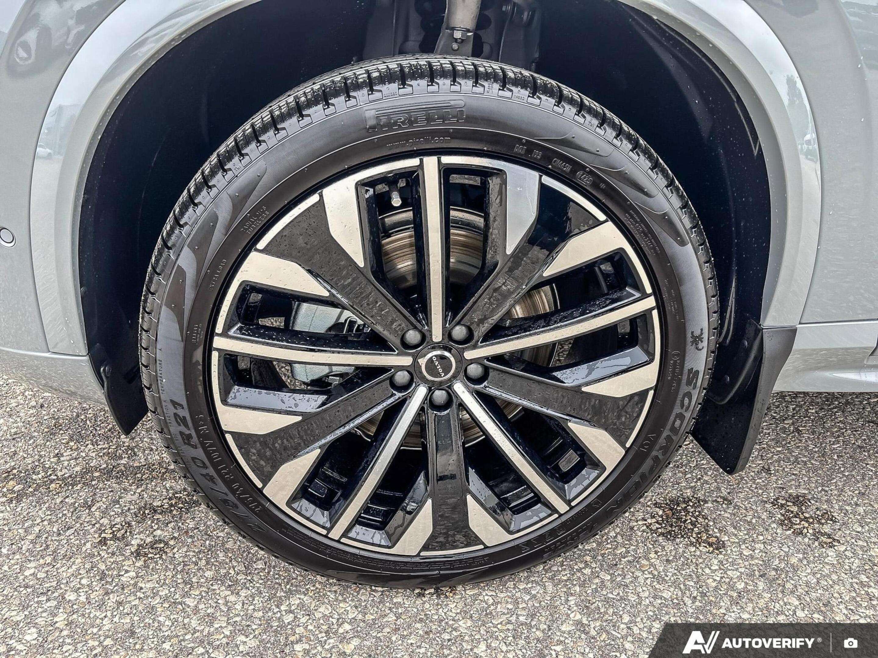 2026 Volvo XC90 Plus Dark Theme FEATURED VEHICLE - SAVE $3,500! thumb 10