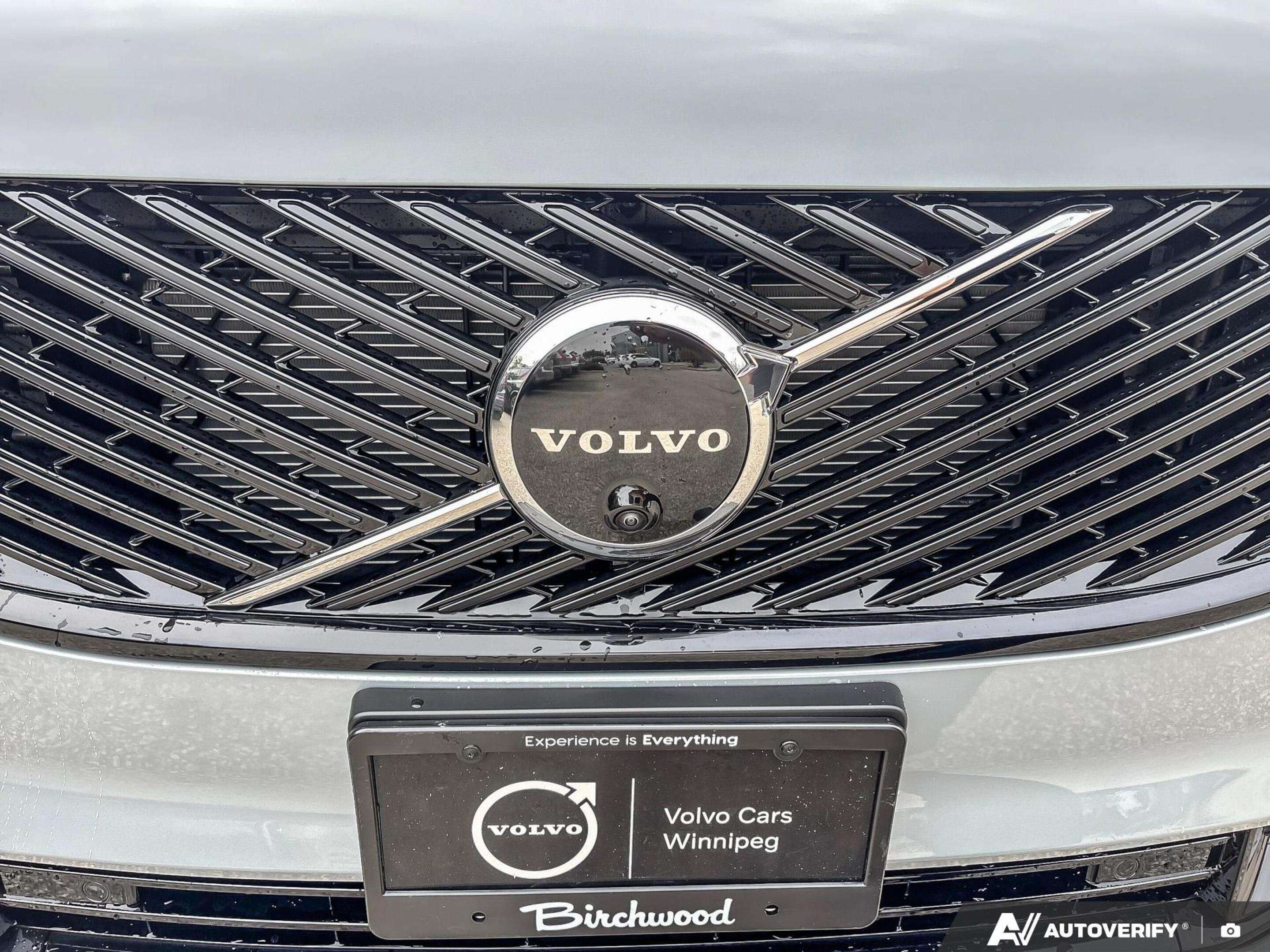 2026 Volvo XC90 Plus Dark Theme FEATURED VEHICLE - SAVE $3,500! thumb 7