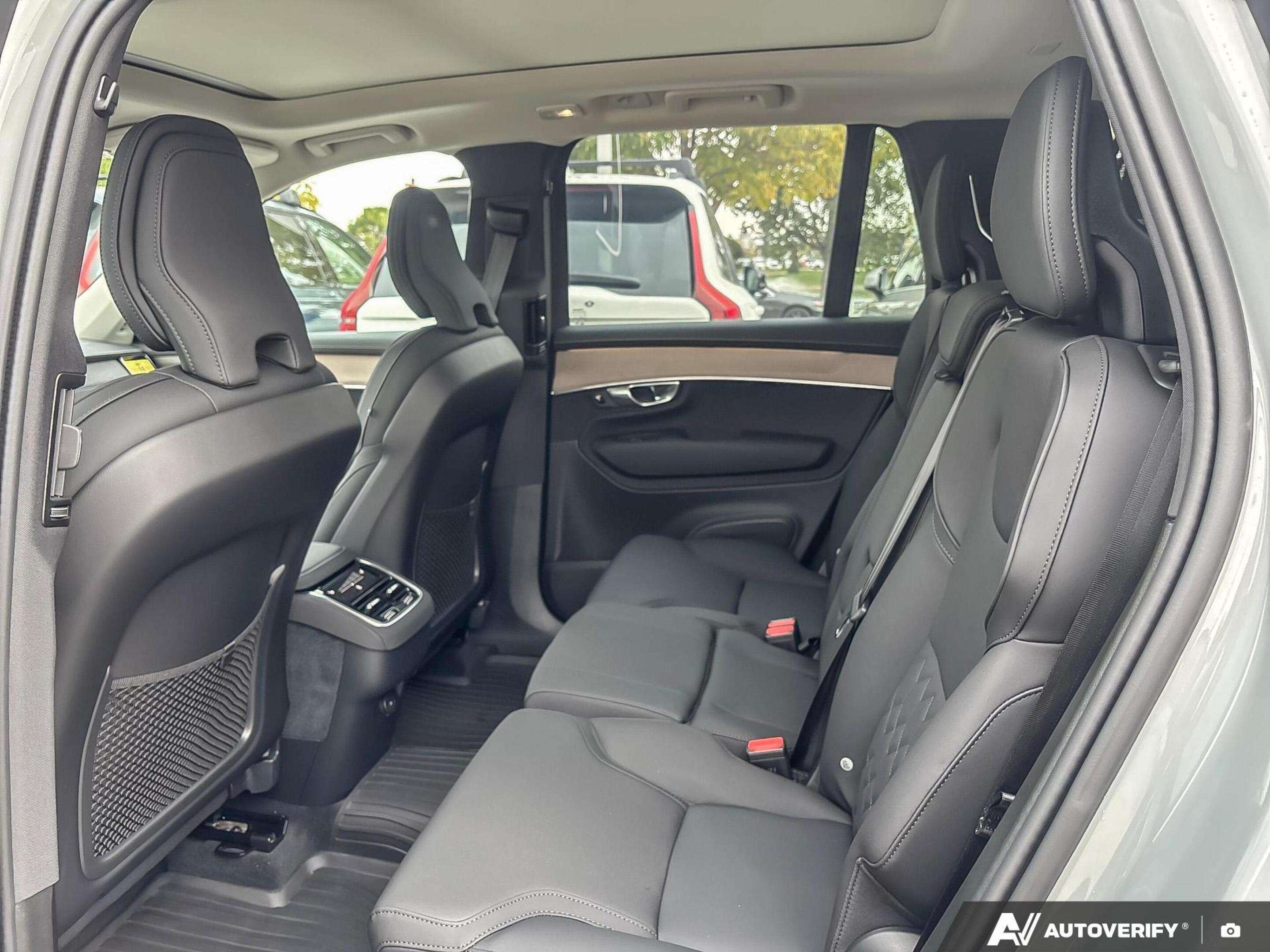 2026 Volvo XC90 Plus Dark Theme FEATURED VEHICLE - SAVE $3,500! thumb 24