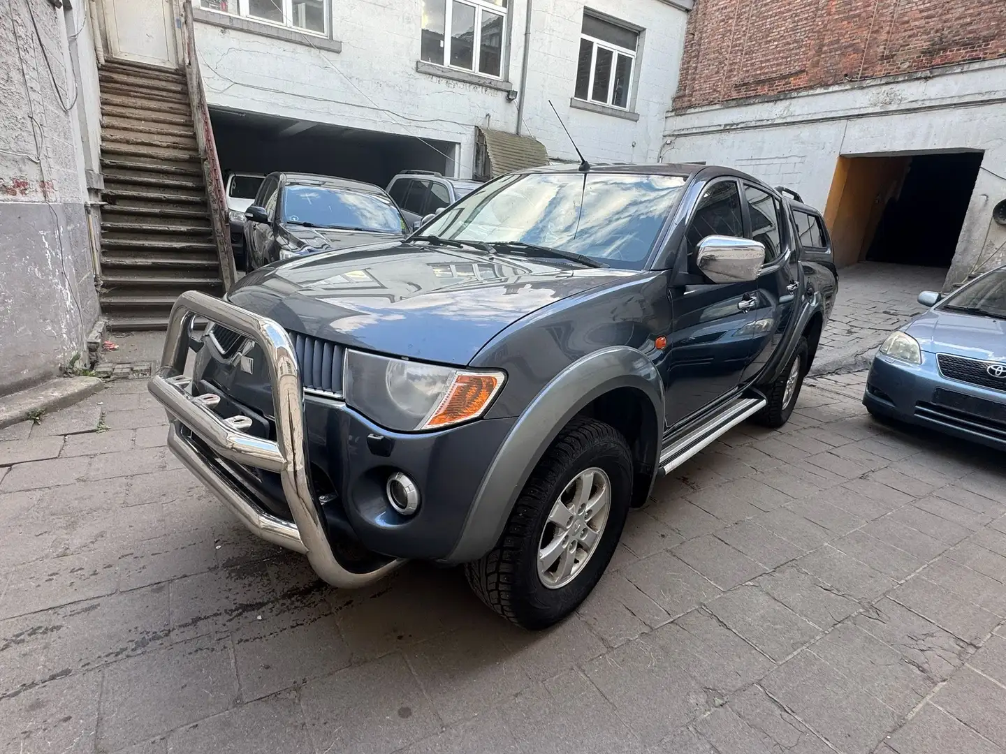 Mitsubishi L200 Pick Up 4x4 Export Hors europe - 1