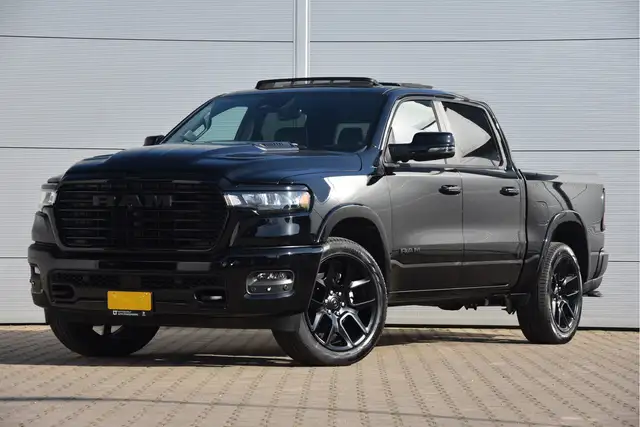 Dodge RAM 1500 4x4 Crew Cab Laramie Black Hurricane MY 2025