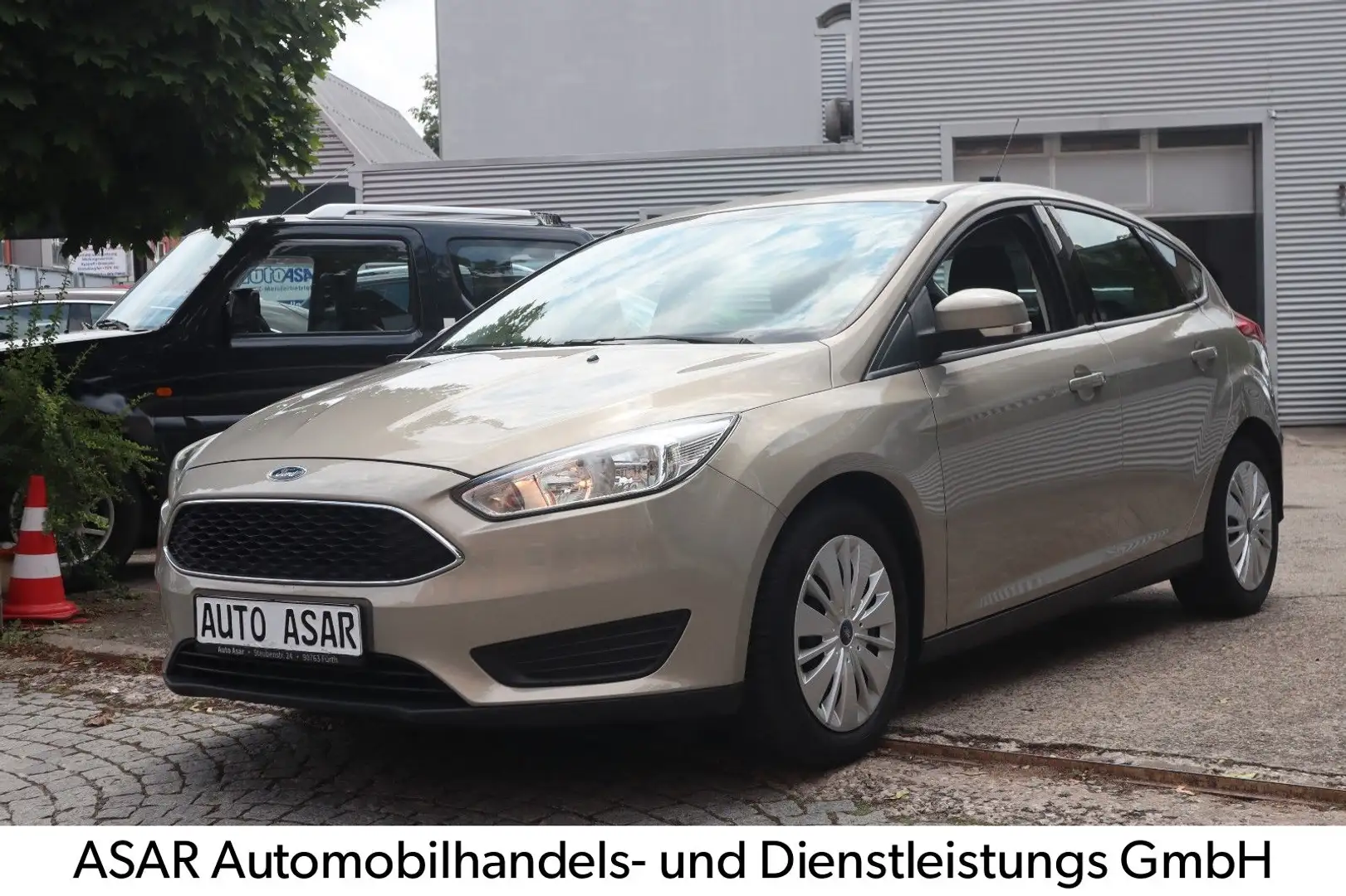 Ford Focus Lim. Trend 1.0 EcoBoost/Sitzhzg/Garantie/ Gris - 1