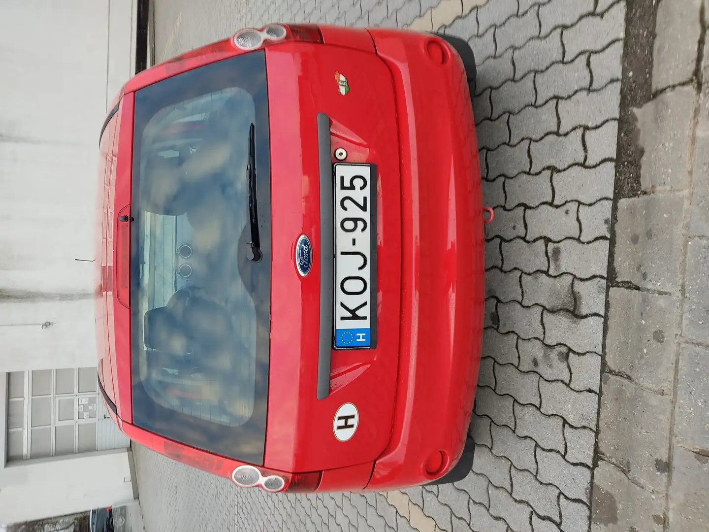 Ford Fiesta 1.3 Ambiente Rot - 2