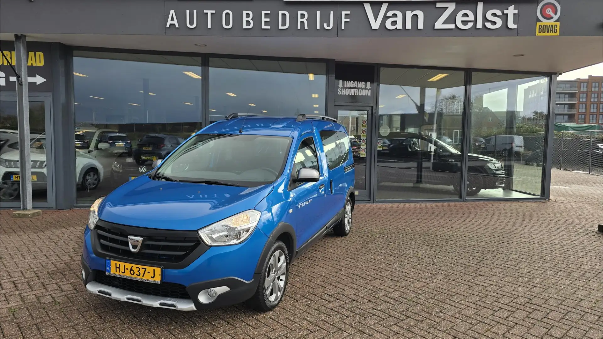 Dacia Dokker 1.2 TCe Stepway , Airco, Multimediasysteem, Naviga Blauw - 1