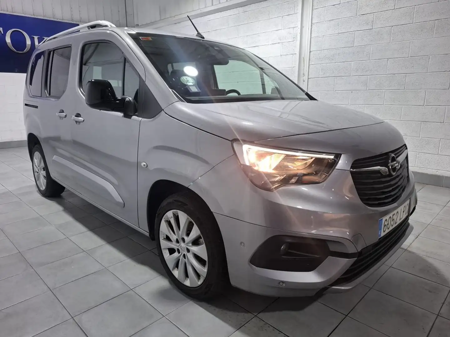 Opel 1.5 TD 75kW (100CV) S/S Edition XL Серый - 2