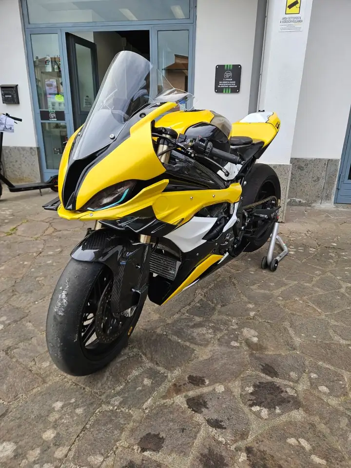 BMW S 1000 RR