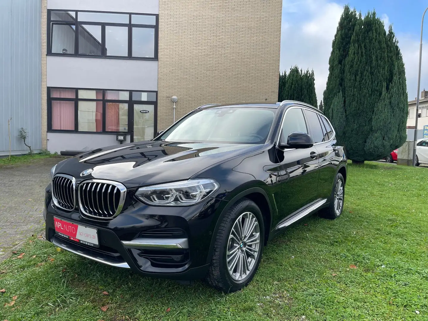 BMW X3 Baureihe X3 xDrive 20 d Luxury Line Noir - 1