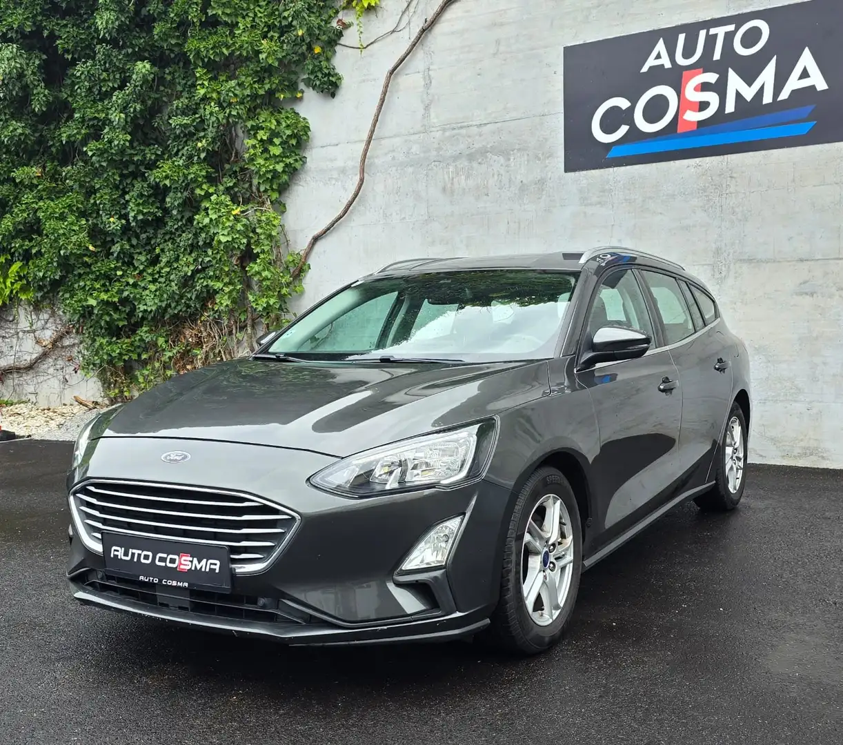 Ford Focus Traveller 1,5 EcoBlue Cool & Connect Kombi AHK Grau - 1