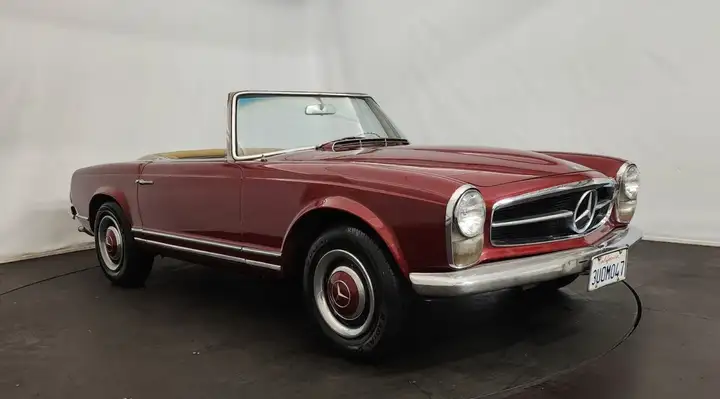 Mercedes-Benz 230 SL Pagode
