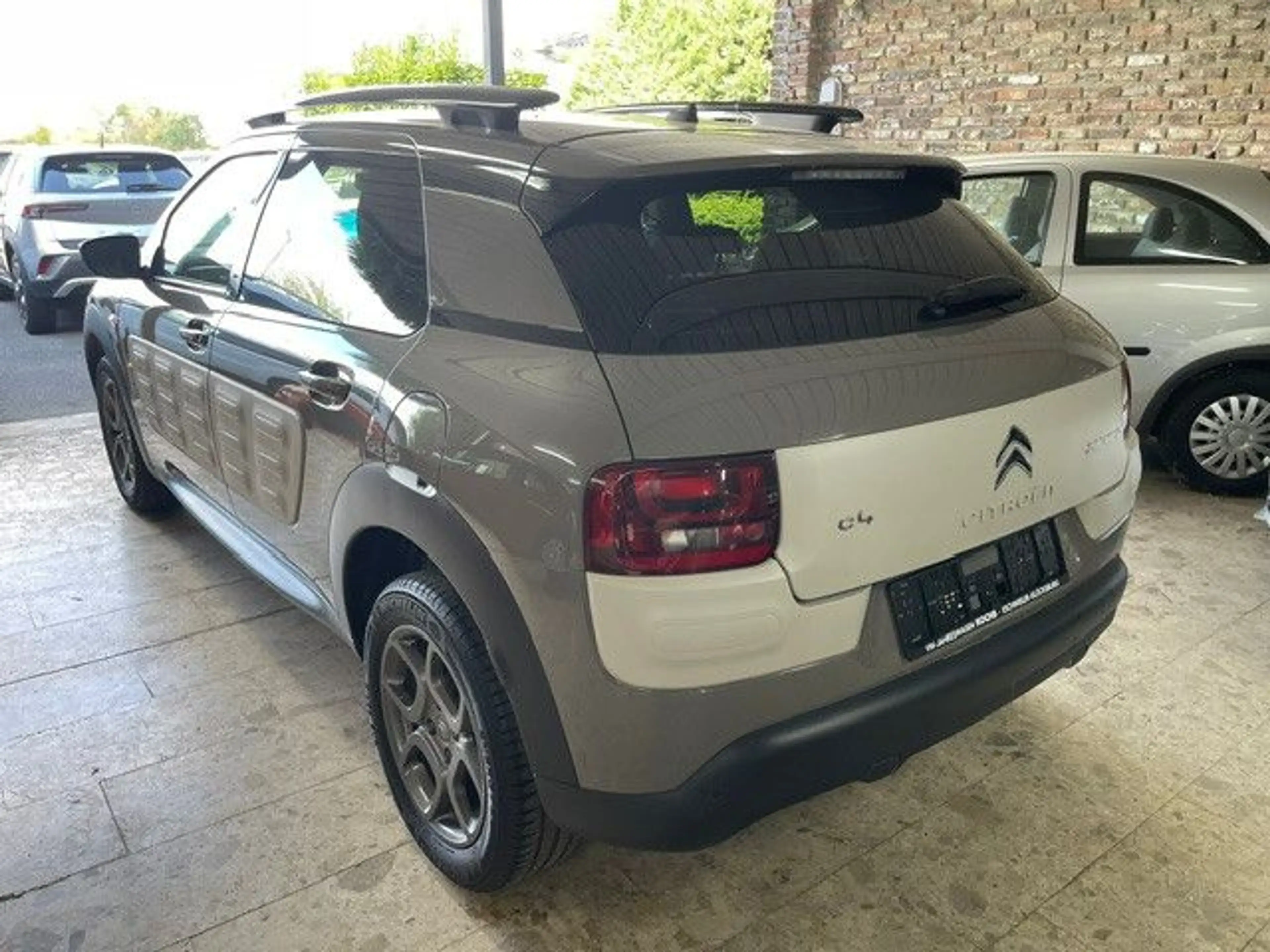 Citroen C4 Cactus 82 S&S ETG Shine Automatik *RFK*Navi* — photo 4
