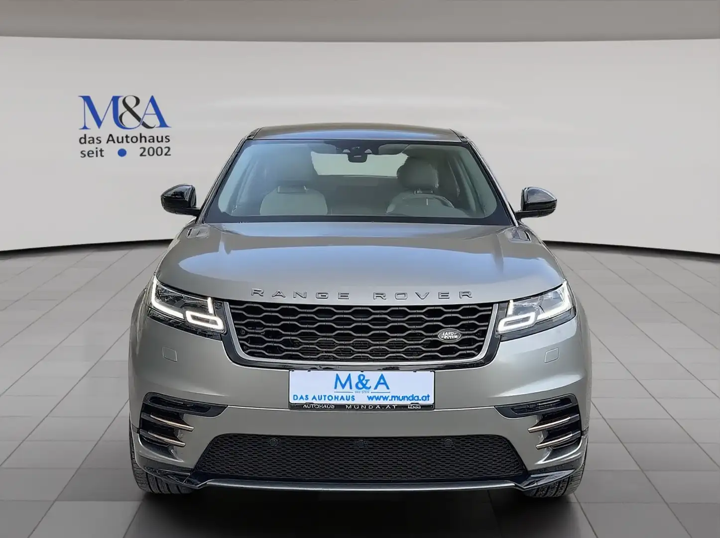 Land Rover Range Rover Velar 3.0 V6 Diesel R-Dynamic Auto. Hnědá - 2