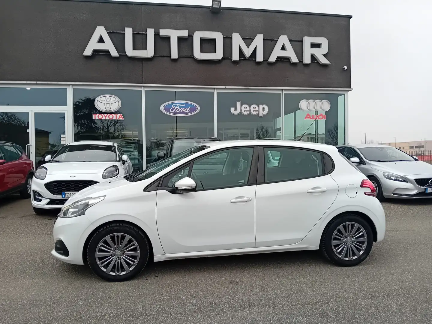 Peugeot 208 5p 1.2 puretech Allure 82cv X COMMERCIANTI - 1