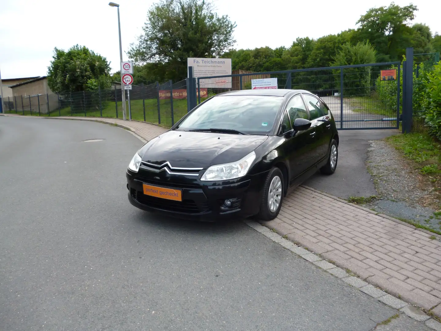 Citroen C4 1.4 16V Advance Noir - 1