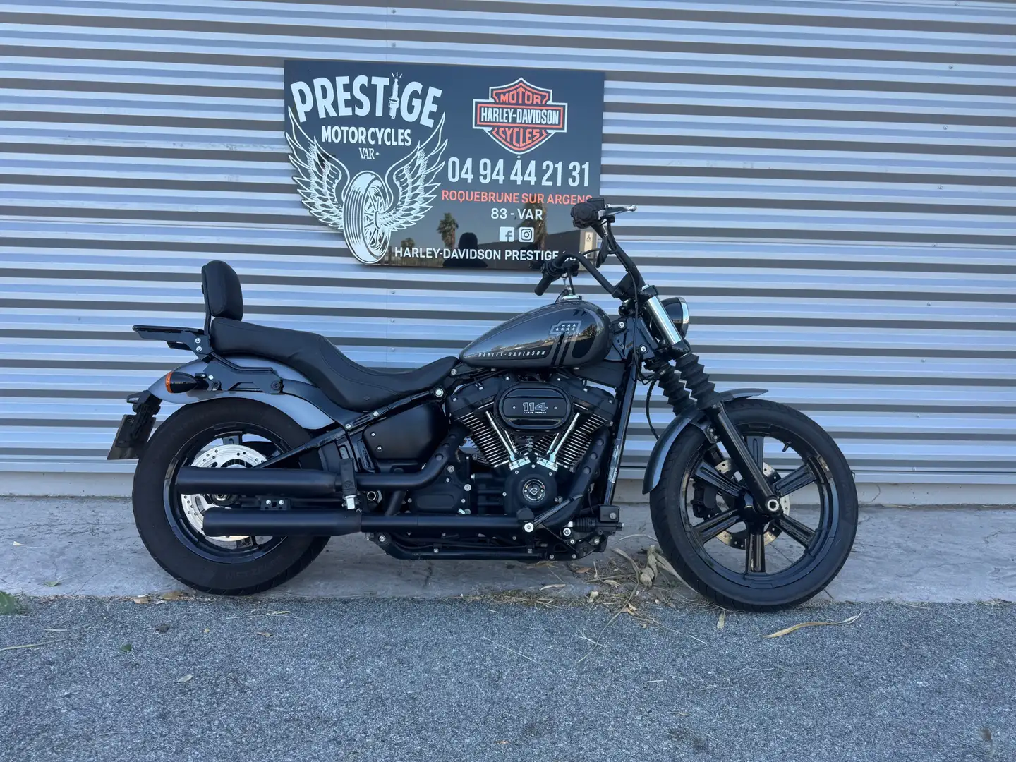 Harley-Davidson Street Bob Gris - 1