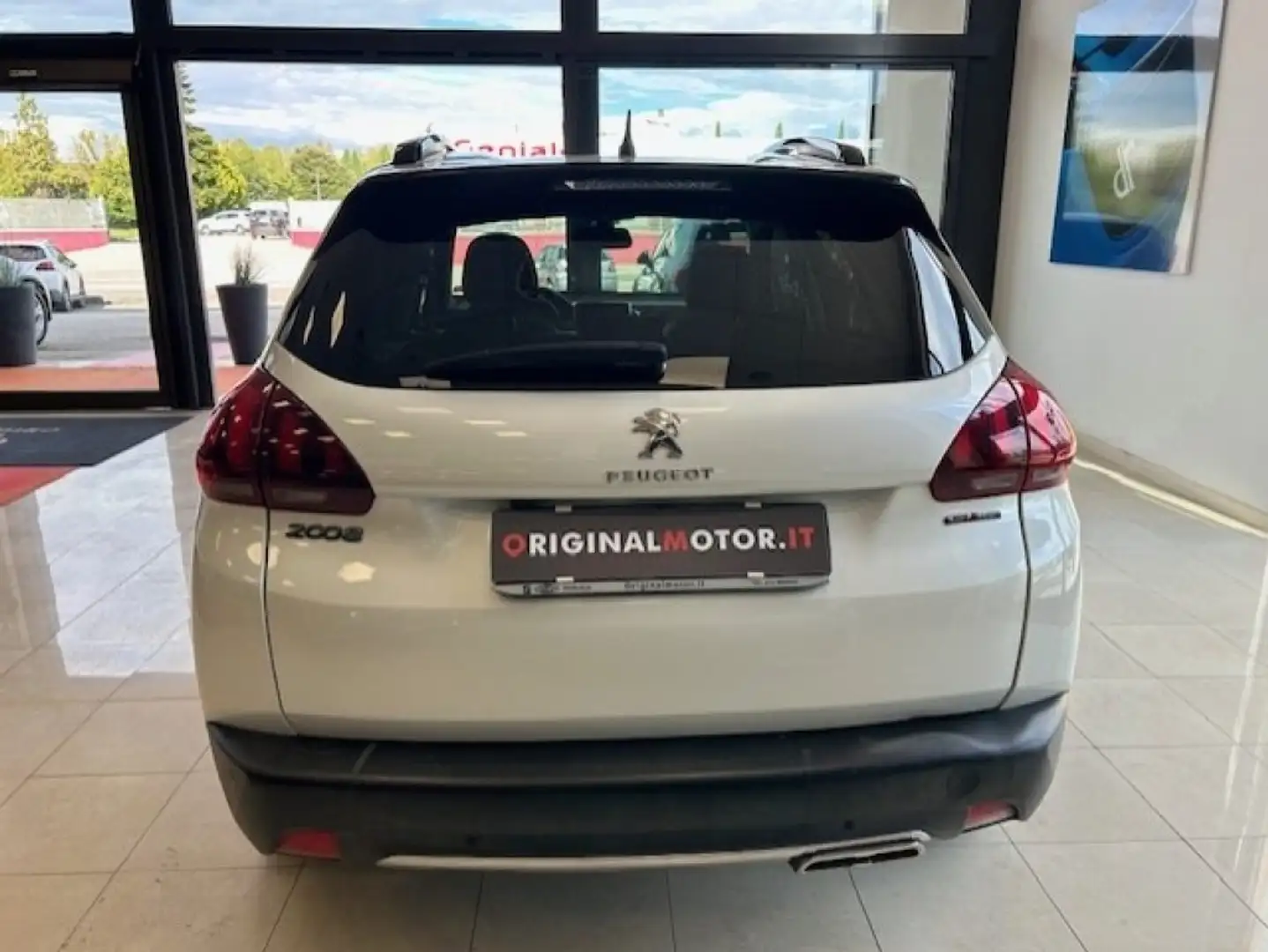 Peugeot 2008 1° serie BlueHDi 120 S&S GT Line Blanc - 2