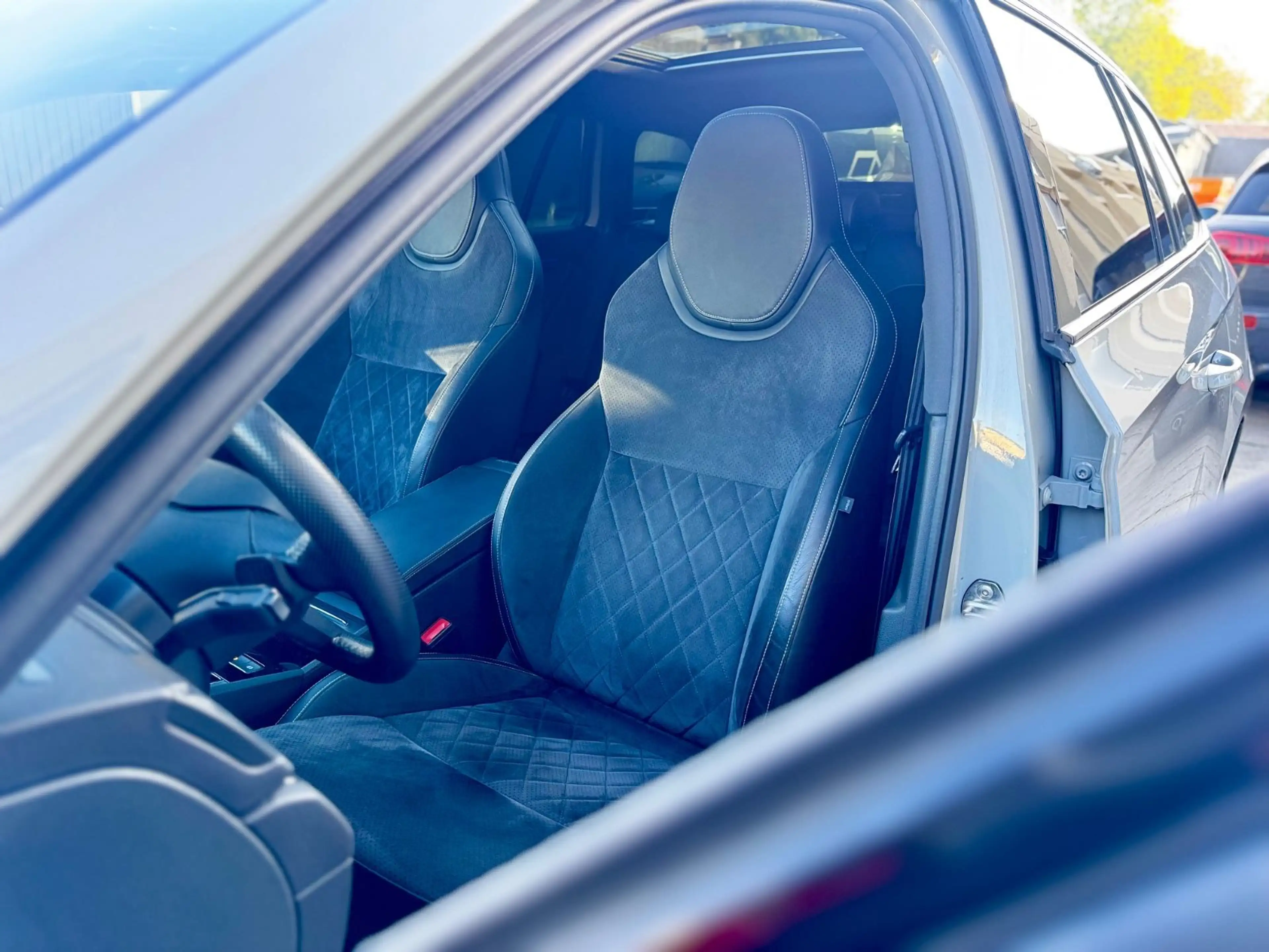 Skoda Superb 2.0 TSI Combi Sportline 4x4/Pano/AHK/TOP — photo 10
