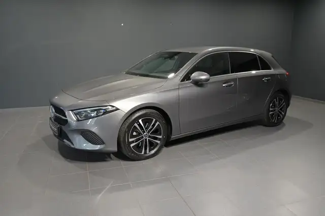 Mercedes-Benz A 180 PROGRESSIVE/LED/KAMERA/NAVI/MBUX/SHZ