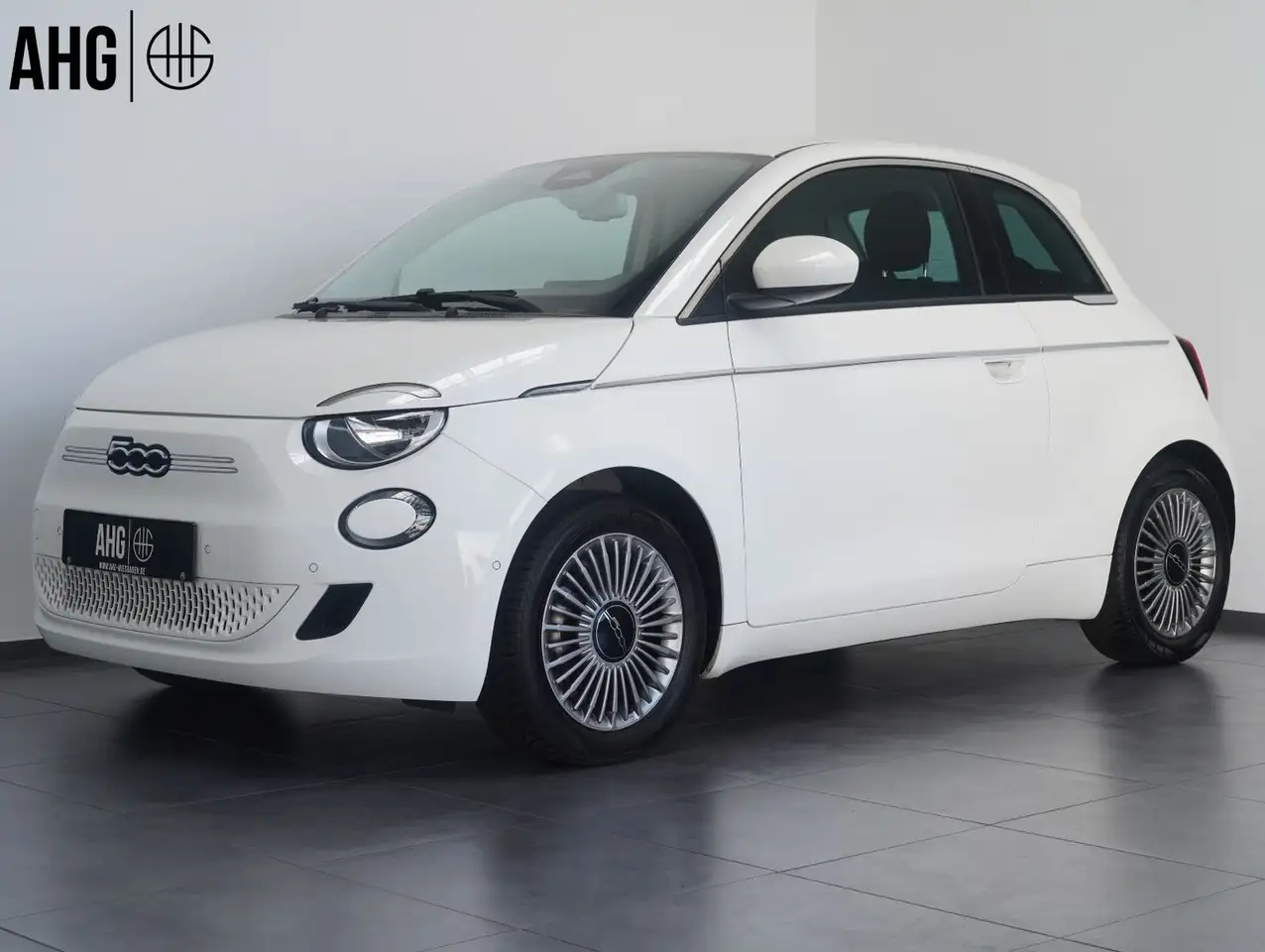 Fiat 500e 87KW/42kWh/DC-LADEN/CARPLAY/DAB/SOH/KAMERA — миниатюра 1