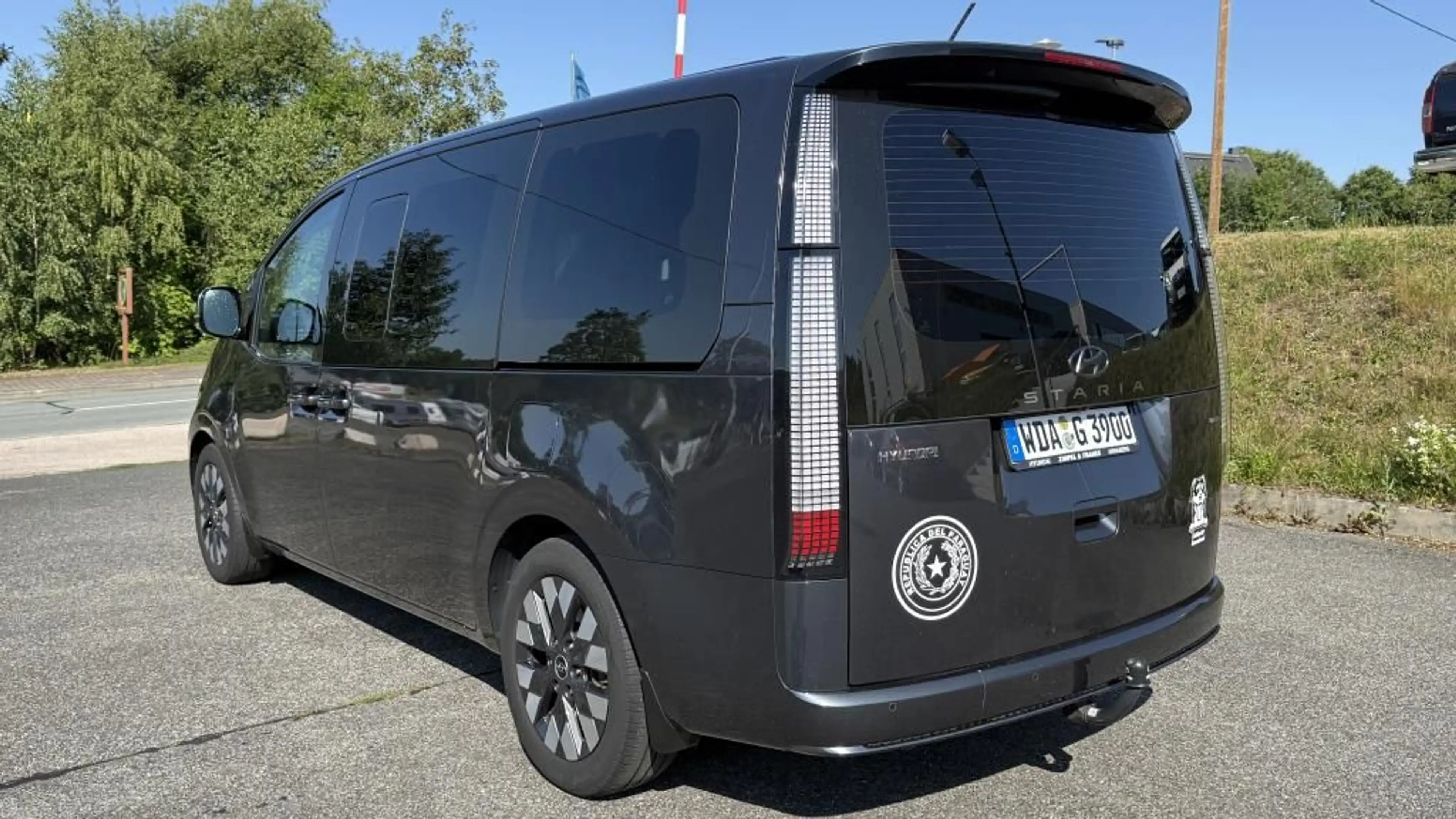Hyundai STARIA Signature 2.2 4WD Kamera+SHZ+LHZ+Klimaaut — photo 7