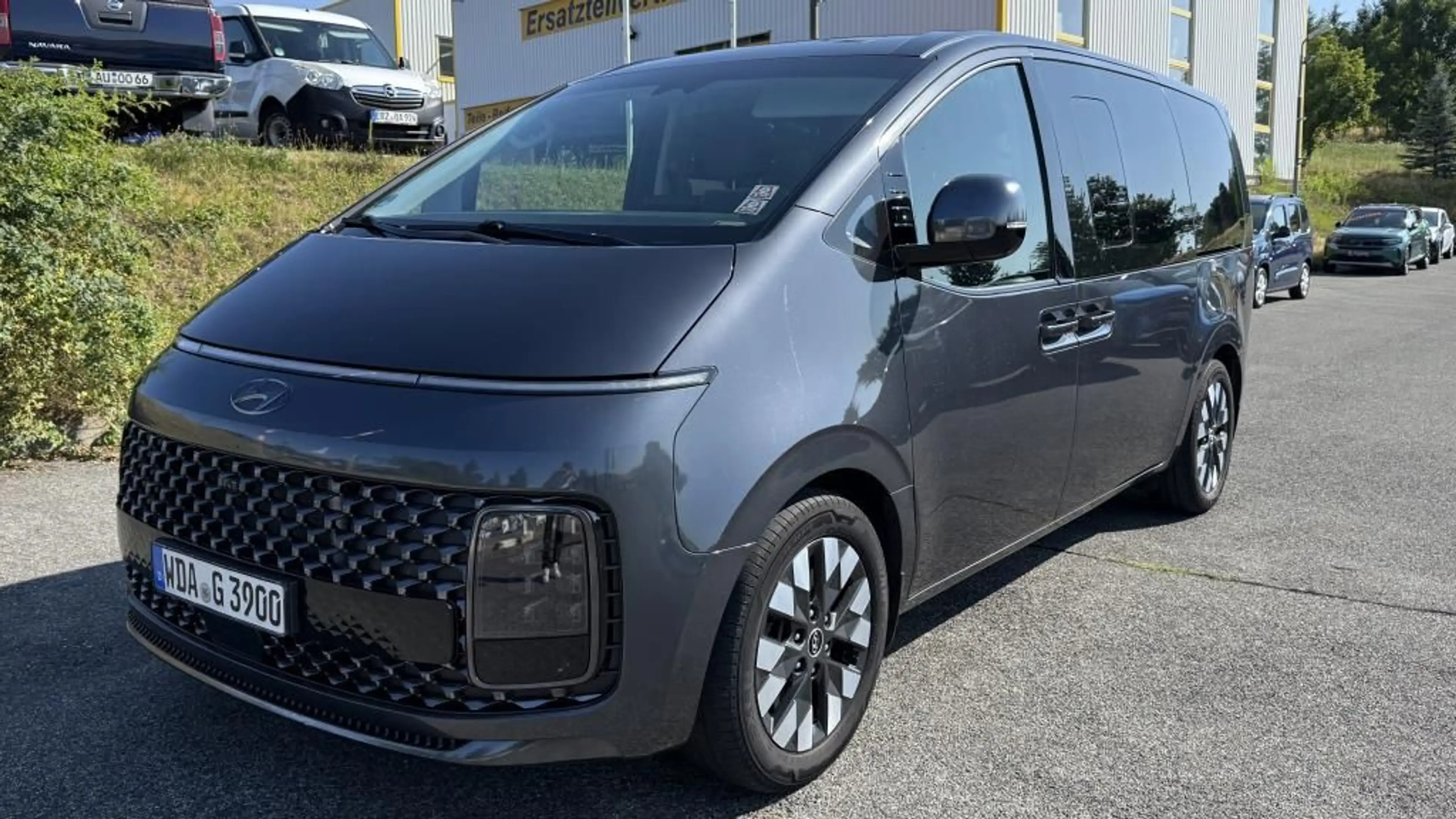 Hyundai STARIA Signature 2.2 4WD Kamera+SHZ+LHZ+Klimaaut